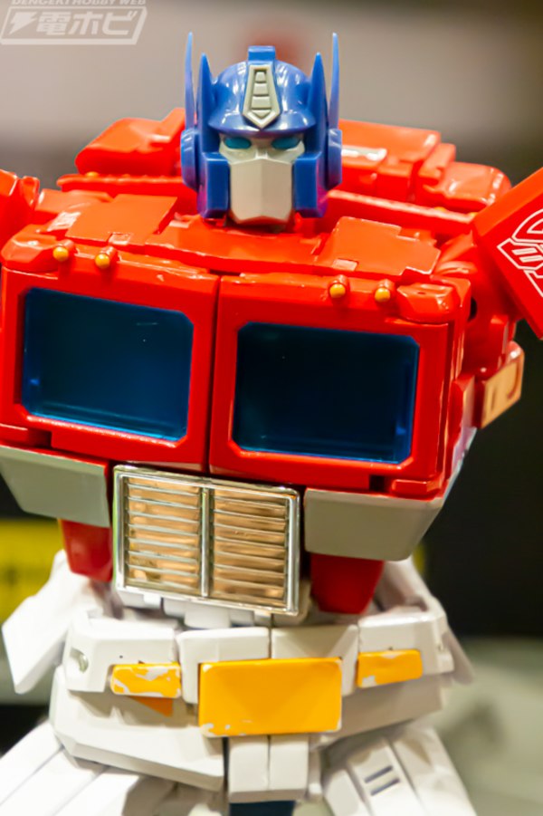 Tokyo Toy Show 2019   MP 44 Optimus Prime 3 Box Revealed  (4 of 16)